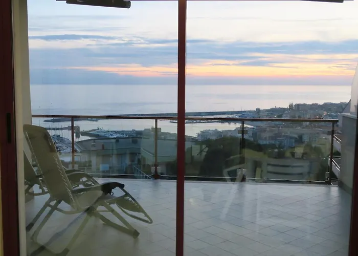 Lägenhet Terrazzavistamare, Piscina, Campodatennis Sanremo
