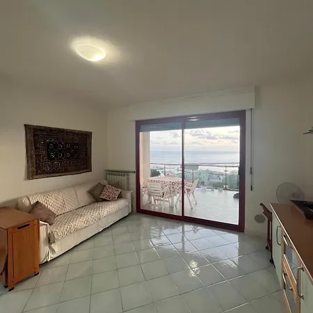 Terrazzavistamare, Piscina, Campodatennis * San Remo